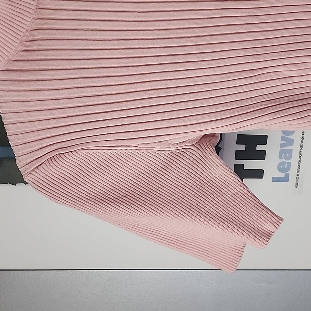 Pink Short Sleeve Turtleneck - Picture 3 of 7